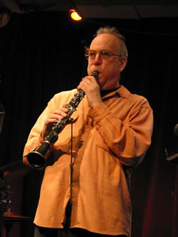 Daniel Goode performing on the clarinet.